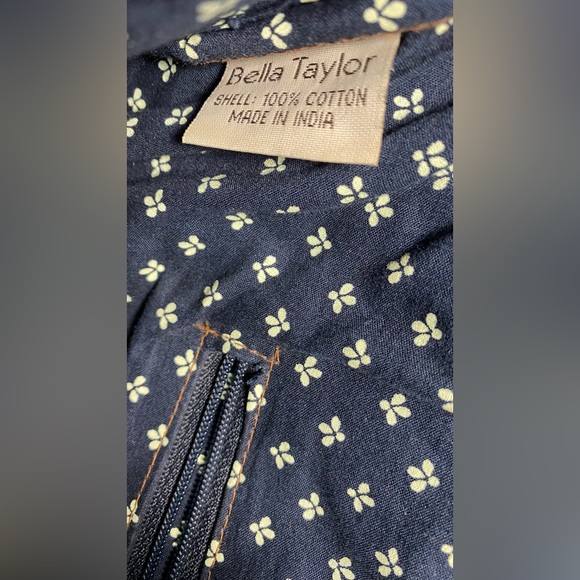 COPY - BELLA TAYLOR PATCH WORK AMERICAN FLAG PURSE. GREAT USED CONDITION - Picture 6 of 15